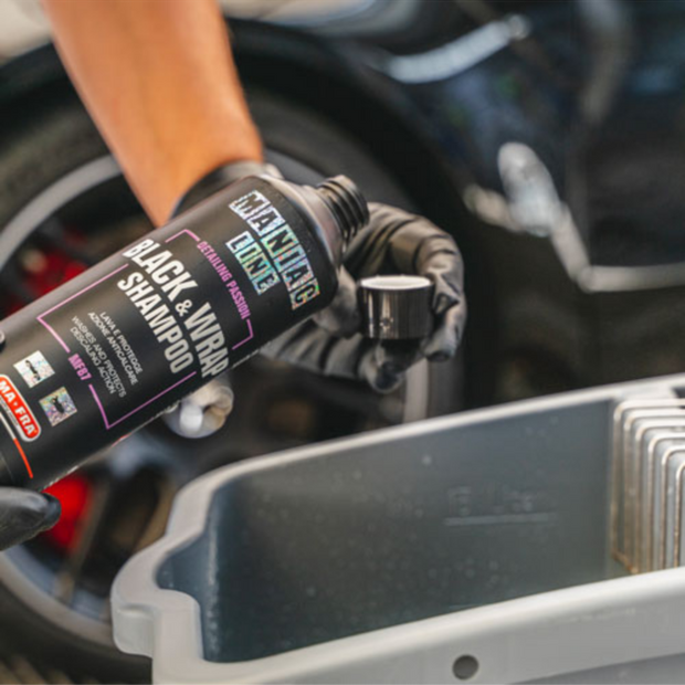 Black & Wrap Shampoo - Maniac Line For Car Detailing