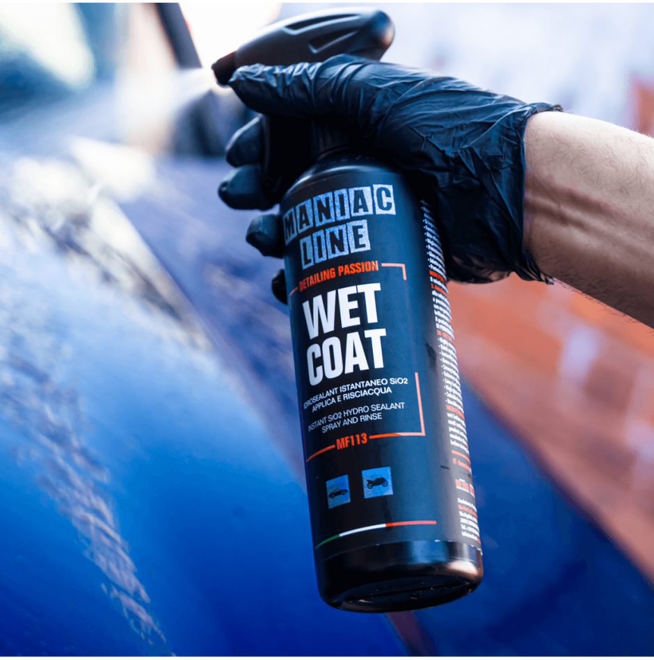 Applicazione Wet Coat su carrozzeria auto con effetto idrorepellente